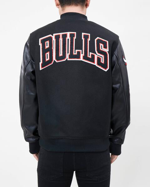 NBA CHICAGO BULLS CLASSIC WOOL MEN'S VARSITY JACKET (BLACK)