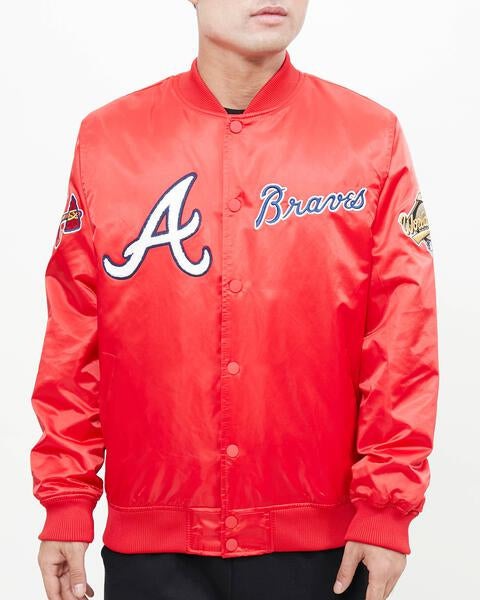 MLB ATLANTA BRAVES BLOUSON EN SATIN À LOGO IMPRIMÉ À LA POITRINE POUR HOMME (ROUGE)