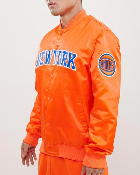 NBA NEW YORK KNICKS WORDMARK BLOUSON EN SATIN POUR HOMME (ORANGE)