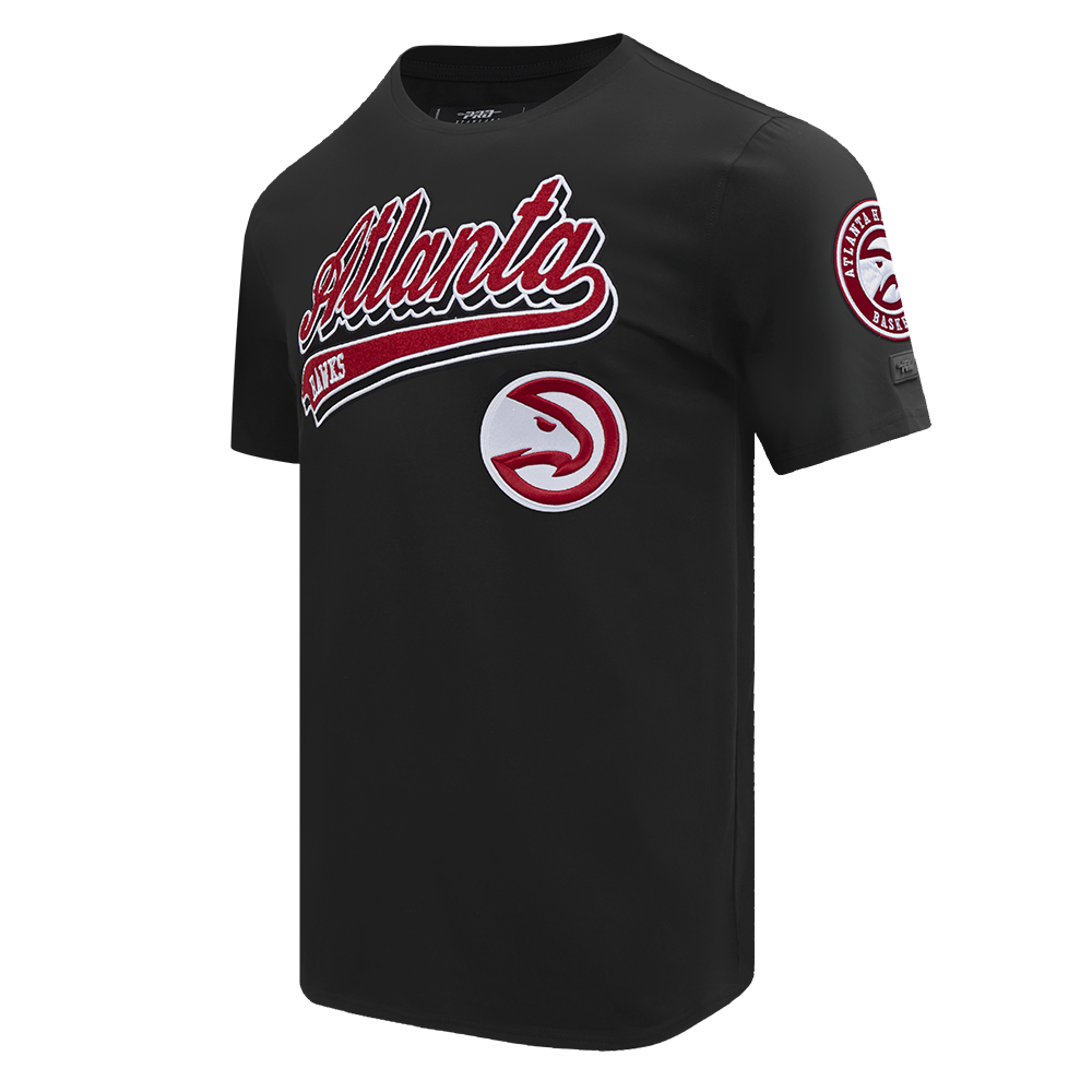NBA ATLANTA HAWKS SCRIPT TAIL MEN'S   TEE (BLACK)
