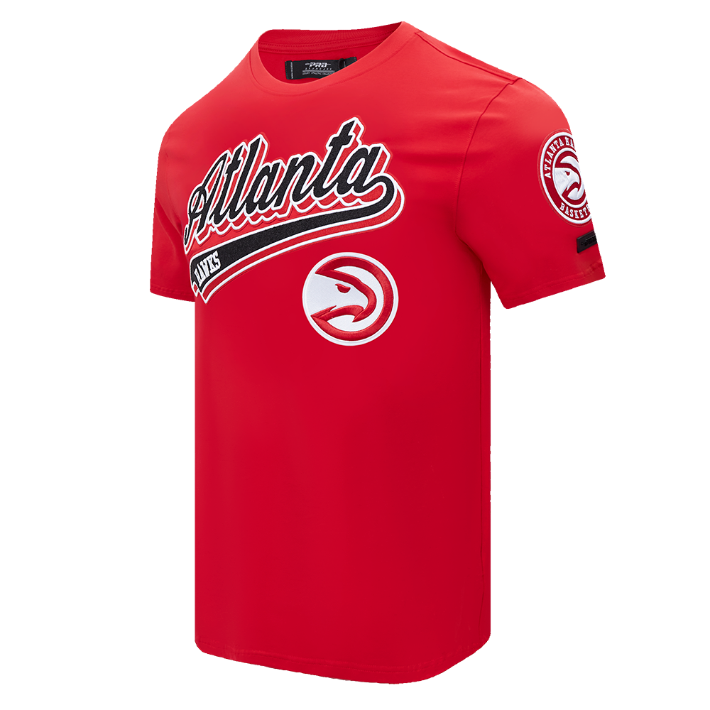 NBA ATLANTA HAWKS SCRIPT TAIL MEN'S   TEE (RED)