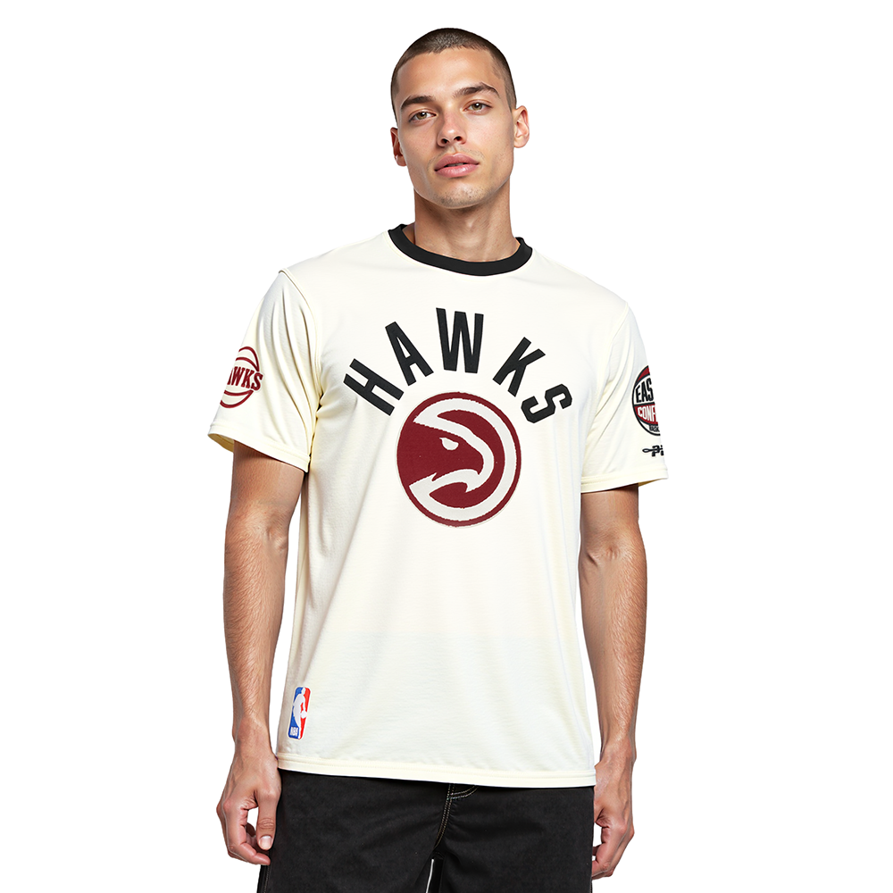 NBA ATLANTA HAWKS MODERN ORIGINALS MEN'S RINGER TEE (EGGSHELL/ BLACK)