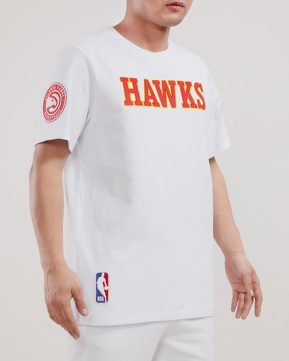 NBA ATLANTA HAWKS TACKLE TWILL MEN'S TEE (WHITE)
