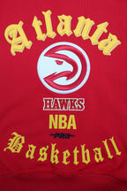 NBA ATLANTA HAWKS OLD ENGLISH MEN'S CREWNECK (RED)