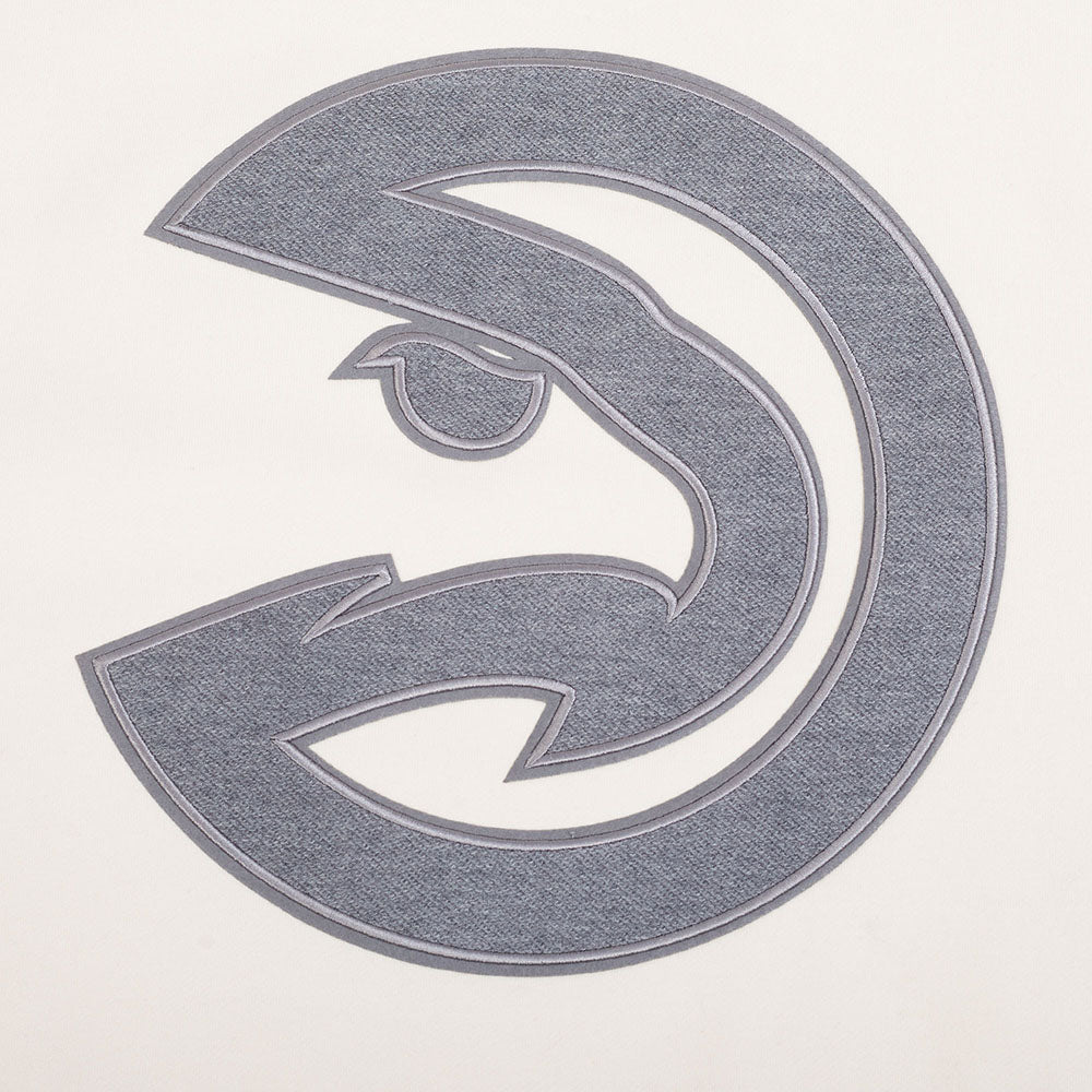 NBA ATLANTA HAWKS REVERSE FRENCH TERRY MEN'S CREWNECK SWEATSHIRT (EGGSHELL)