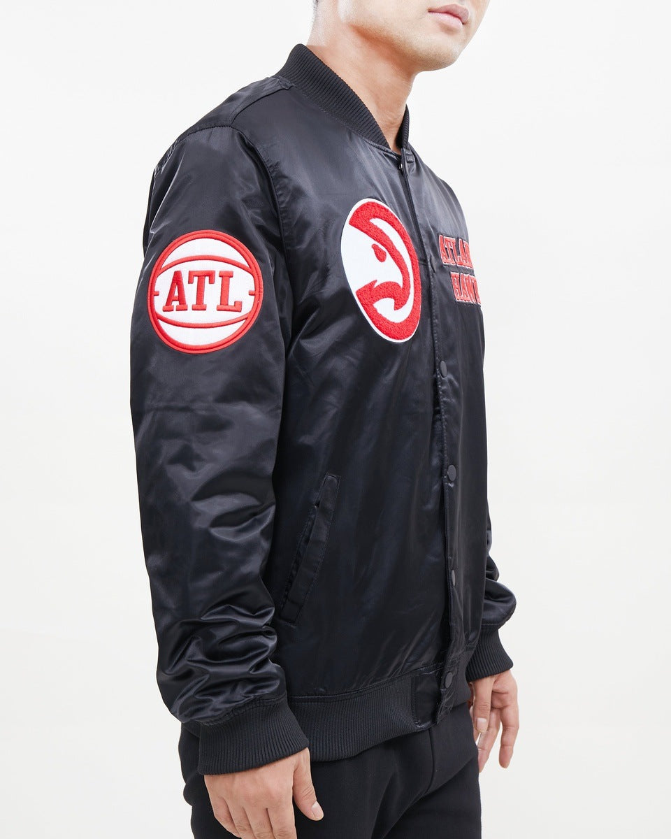 NBA ATLANTA HAWKS CHEST HIT MEN'S LOGO SATIN JACKET (BLACK)