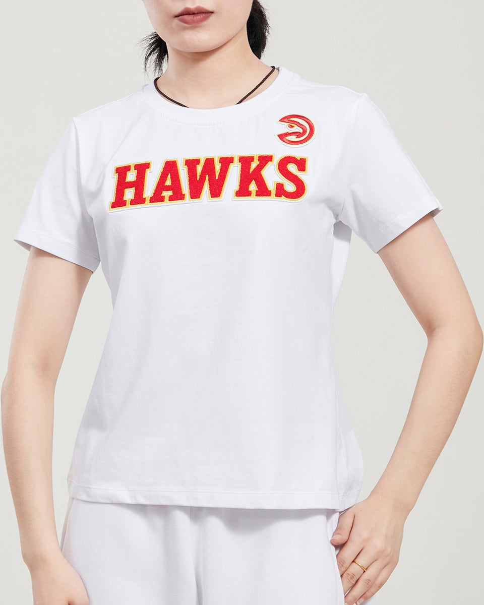 NBA ATLANTA HAWKS CLASSIC T-SHIRT AJUSTÉ À MANCHES COURTES POUR FEMME (BLANC)