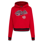 NBA ATLANTA HAWKS SCRIPT TAIL WOMEN'S RIB FLEECE CROPPED PULLOVER HOODIE (RED/BLACK)