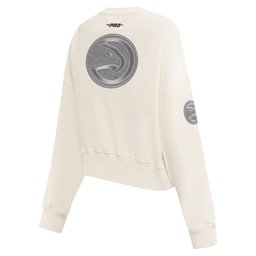 NBA ATLANTA HAWKS REVERSE FRENCH TERRY WOMEN'S FLEECE CREWNECK (EGGSHELL)