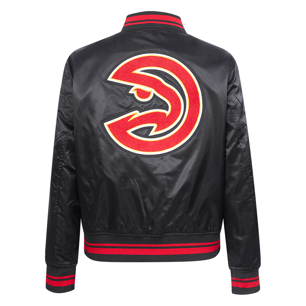 NBA ATLANTA HAWKS RETRO CLASSIC BLOUSON EN SATIN À BORDS CÔTELÉS POUR FEMME (NOIR/ROUGE/NOIR)