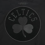 NBA BOSTON CELTICS BLACKOUT T-SHIRT EN JERSEY DE COTON À ÉPAULES TOMBANTES POUR HOMME (NOIR)