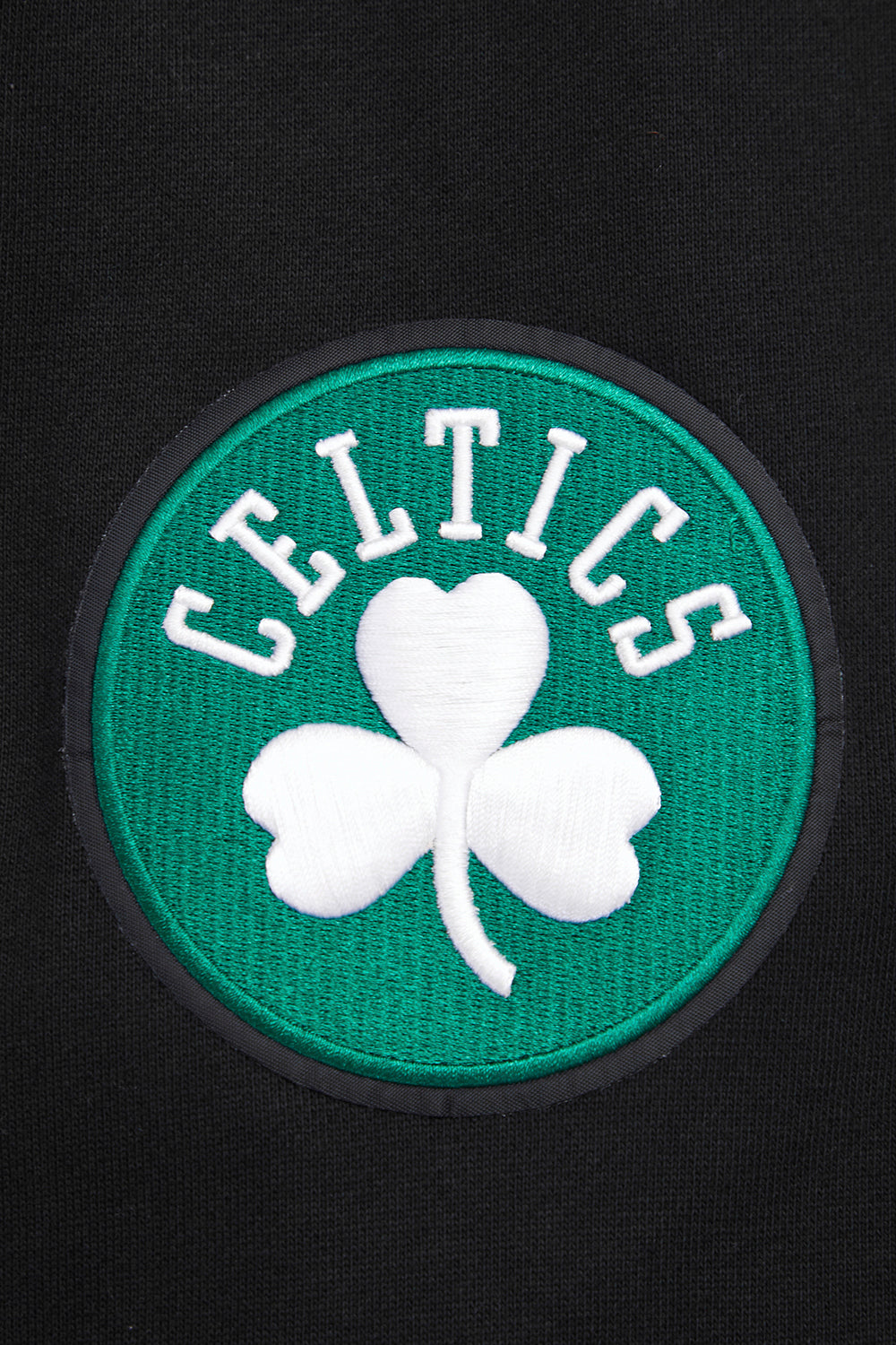 NBA BOSTON CELTICS SCRIPT TAIL MEN'S RIB FLEECE PULLOVER HOODIE (BLACK)
