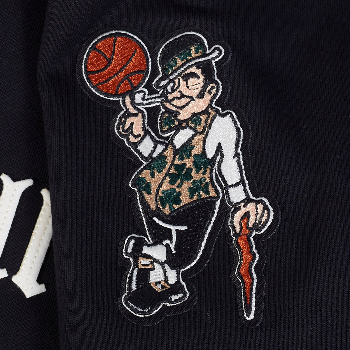 NBA BOSTON CELTICS MODERN ORIGINALS MEN'S FLC PO HOODIE (BLACK)