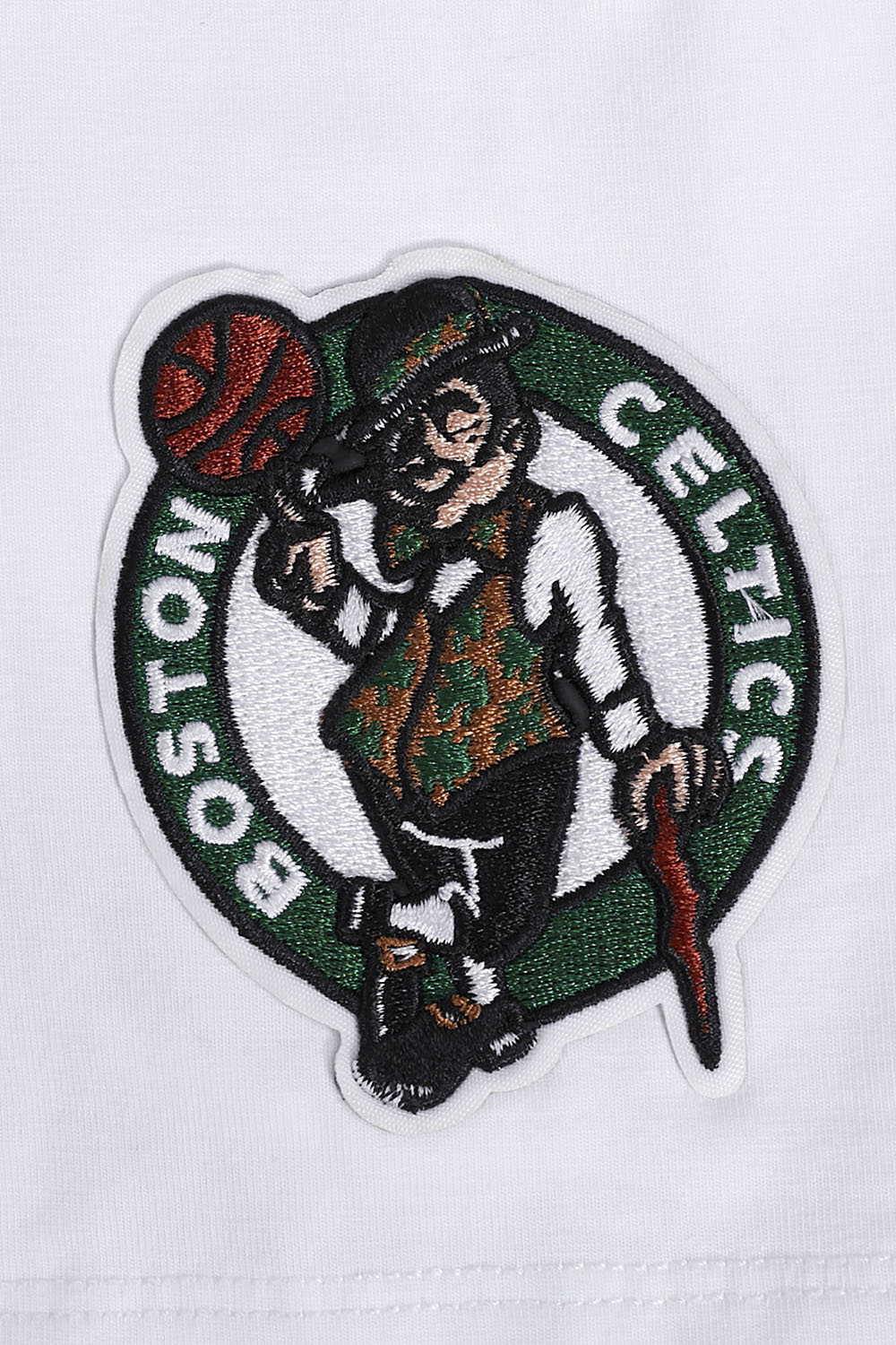 NBA BOSTON CELTICS SCRIPT TAIL WOMEN'S SINGLE JERSEY BOXY TEE (WHITE)