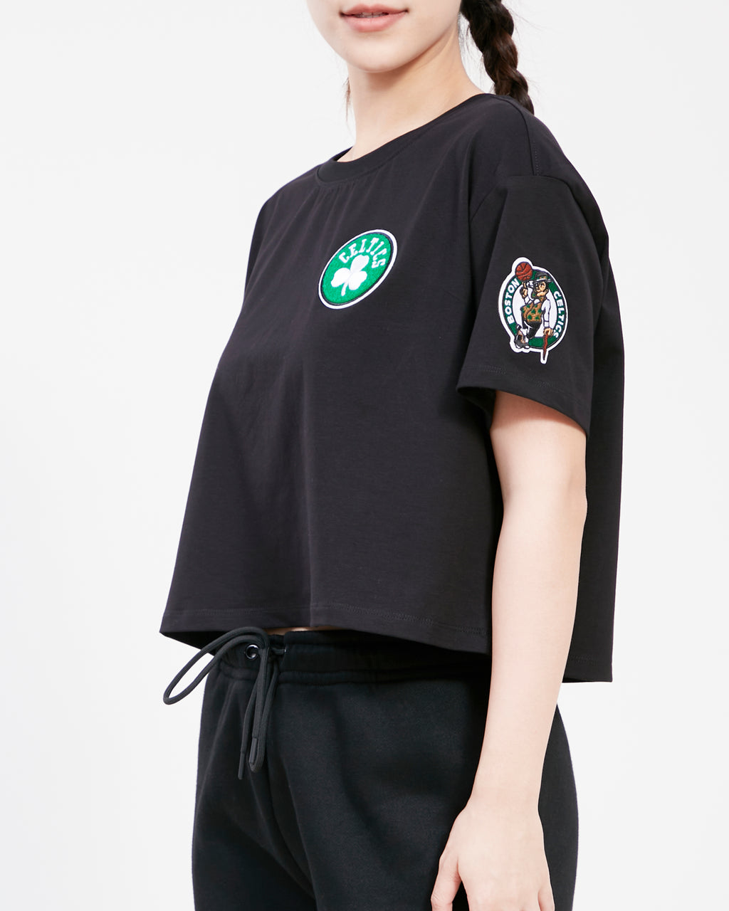 BBCA55658-BLK-MODEL-4