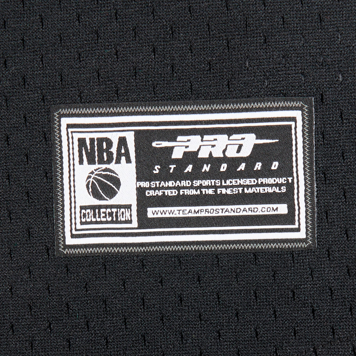 NBA BOSTON CELTICS CLASSIC T-SHIRT EN FILET À MANCHES COURTES POUR GARÇON JUNIOR (NOIR)