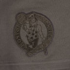 NBA BOSTON CELTICS NEUTRAL SHORT EN MOLLETON POUR GARÇON JUNIOR (TAUPE FONCÉ)