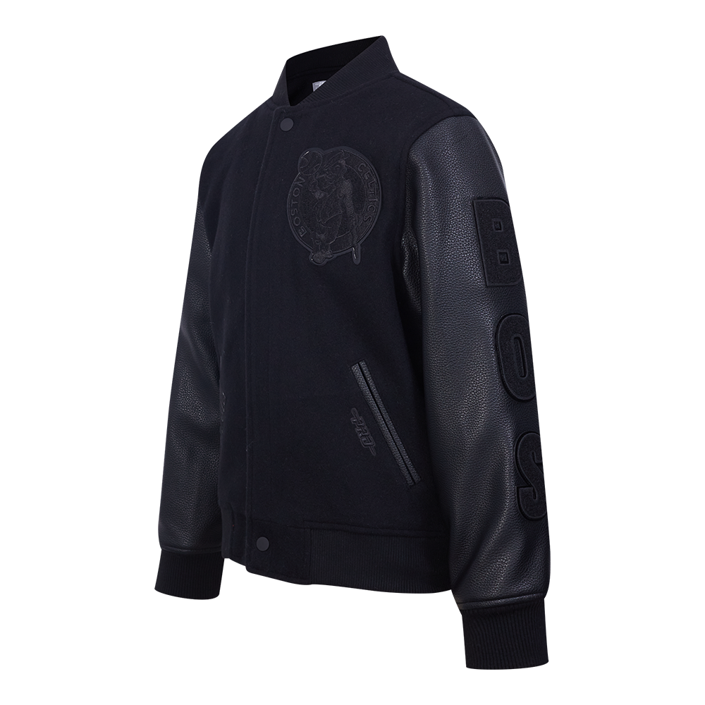 NBA BOSTON CELTICS TRIPLE BLACK BLOUSON COLLÉGIAL EN LAINE POUR GARÇON JUNIOR (NOIR DE JAIS)