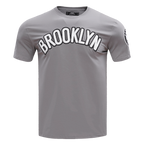 NBA BROOKLYN NETS CLASSIC CHENILLE T-SHIRT POUR HOMME (GRIS)