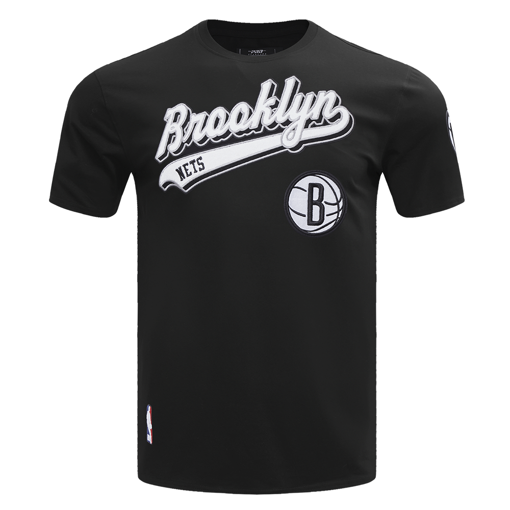 NBA BROOKLYN NETS SCRIPT TAIL MEN'S   TEE (BLACK)