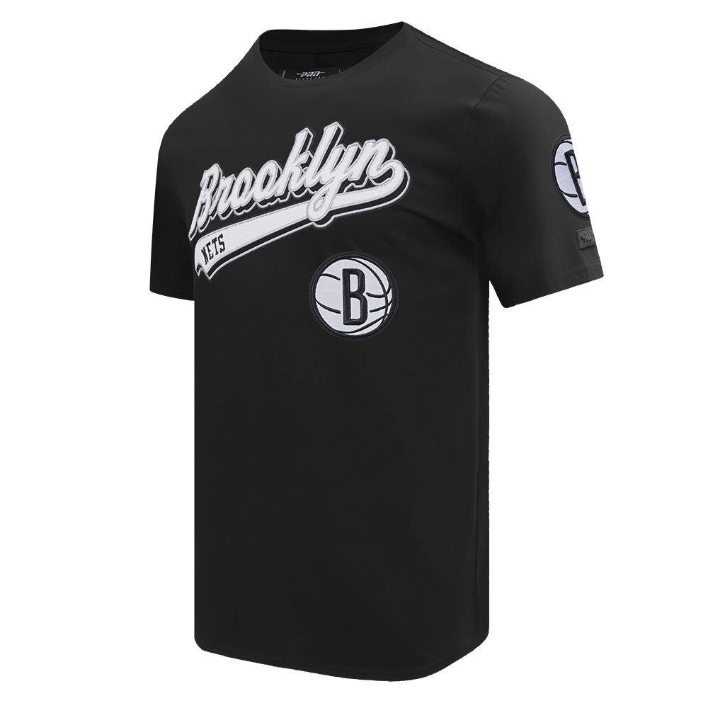 NBA BROOKLYN NETS SCRIPT TAIL MEN'S   TEE (BLACK)