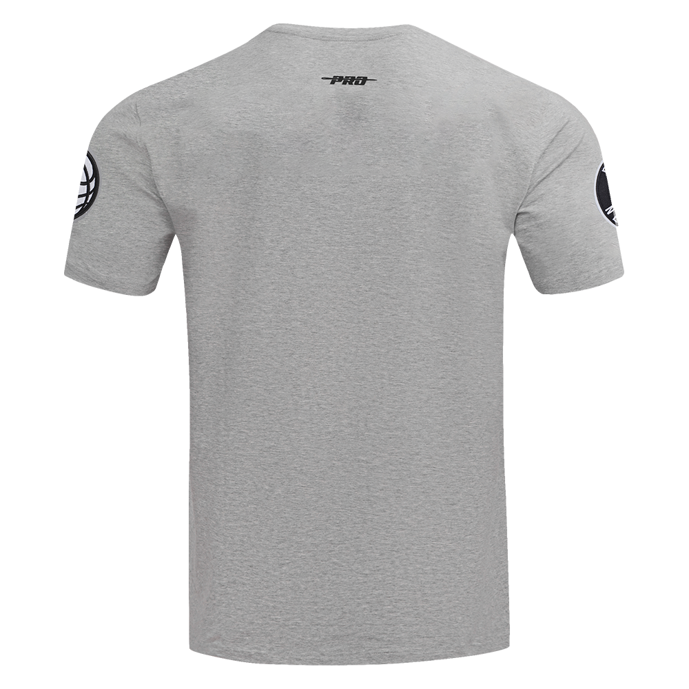 NBA BROOKLYN NETS SCRIPT TAIL T-SHIRT POUR HOMME (GRIS CHINÉ)