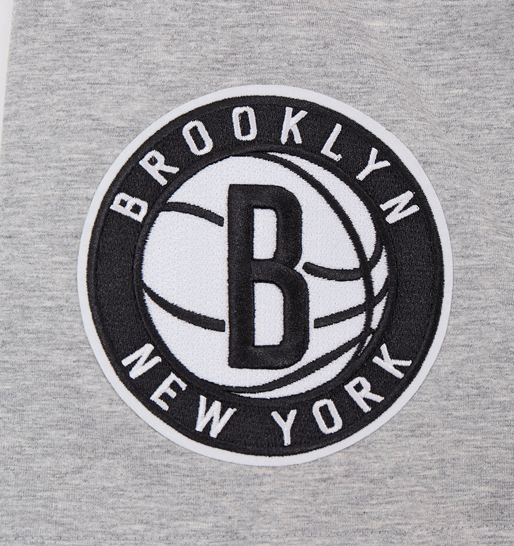 NBA BROOKLYN NETS SCRIPT TAIL T-SHIRT POUR HOMME (GRIS CHINÉ)