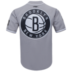 NBA BROOKLYN NETS SCRIPT TAIL CHEMISE BOUTONNÉE EN FILET POUR HOMME (GRIS)