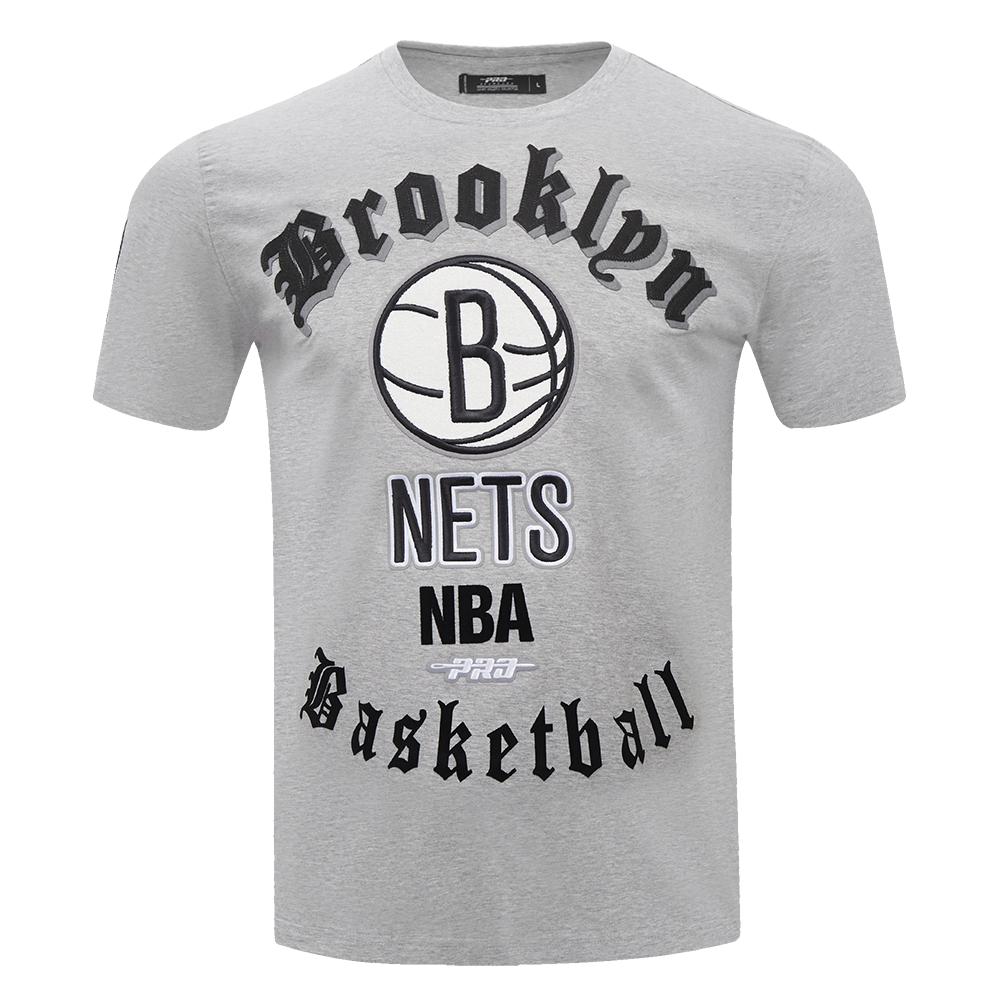NBA BROOKLYN NETS OLD ENGLISH MEN'S TEE (HEATHER GREY)