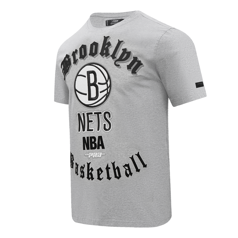 NBA BROOKLYN NETS OLD ENGLISH MEN'S TEE (HEATHER GREY)