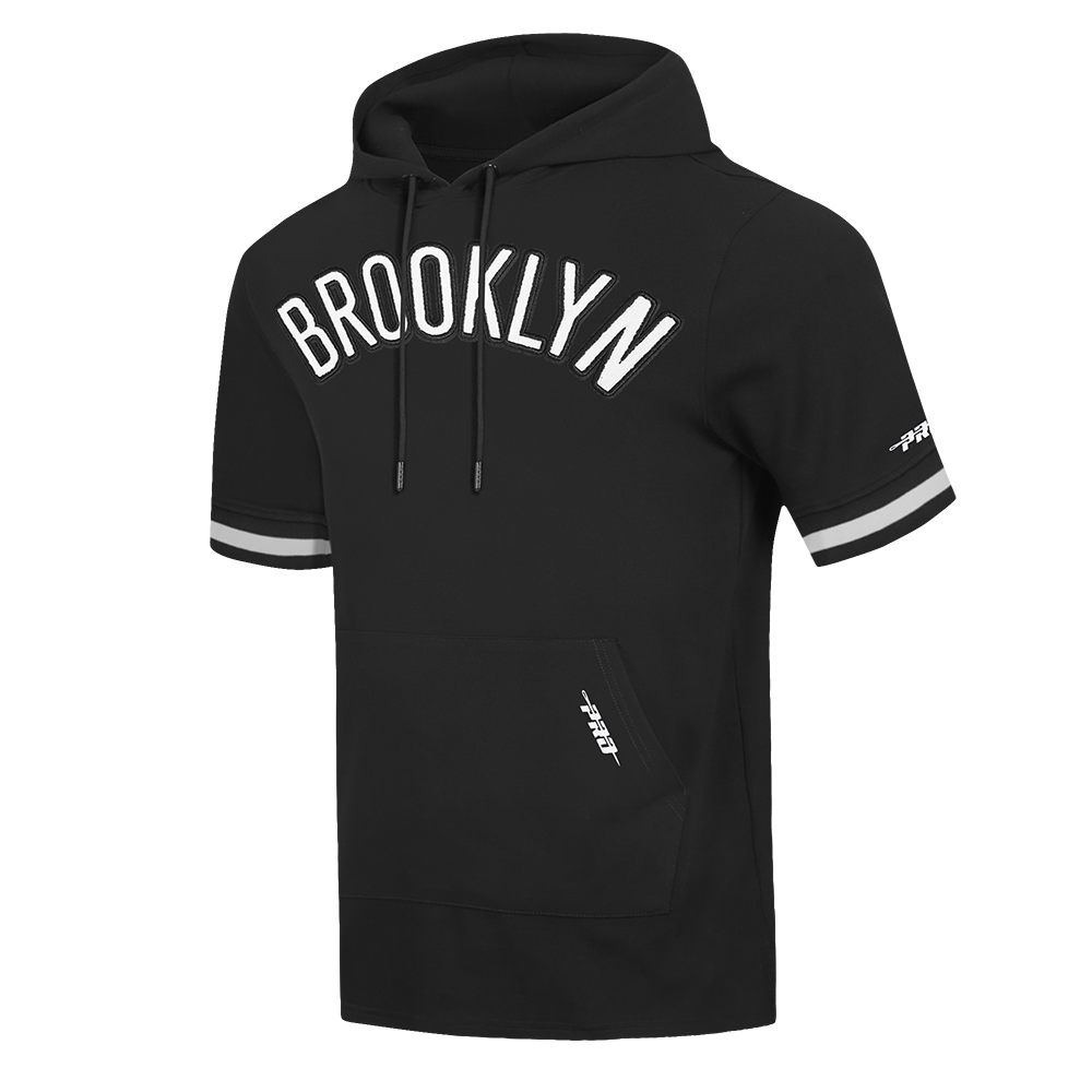 NBA BROOKLYN NETS CLASSIC CHANDAIL À CAPUCHON À MANCHES COURTES EN MAILLE DOUBLE ET CHENILLE POUR HOMME (NOIR)