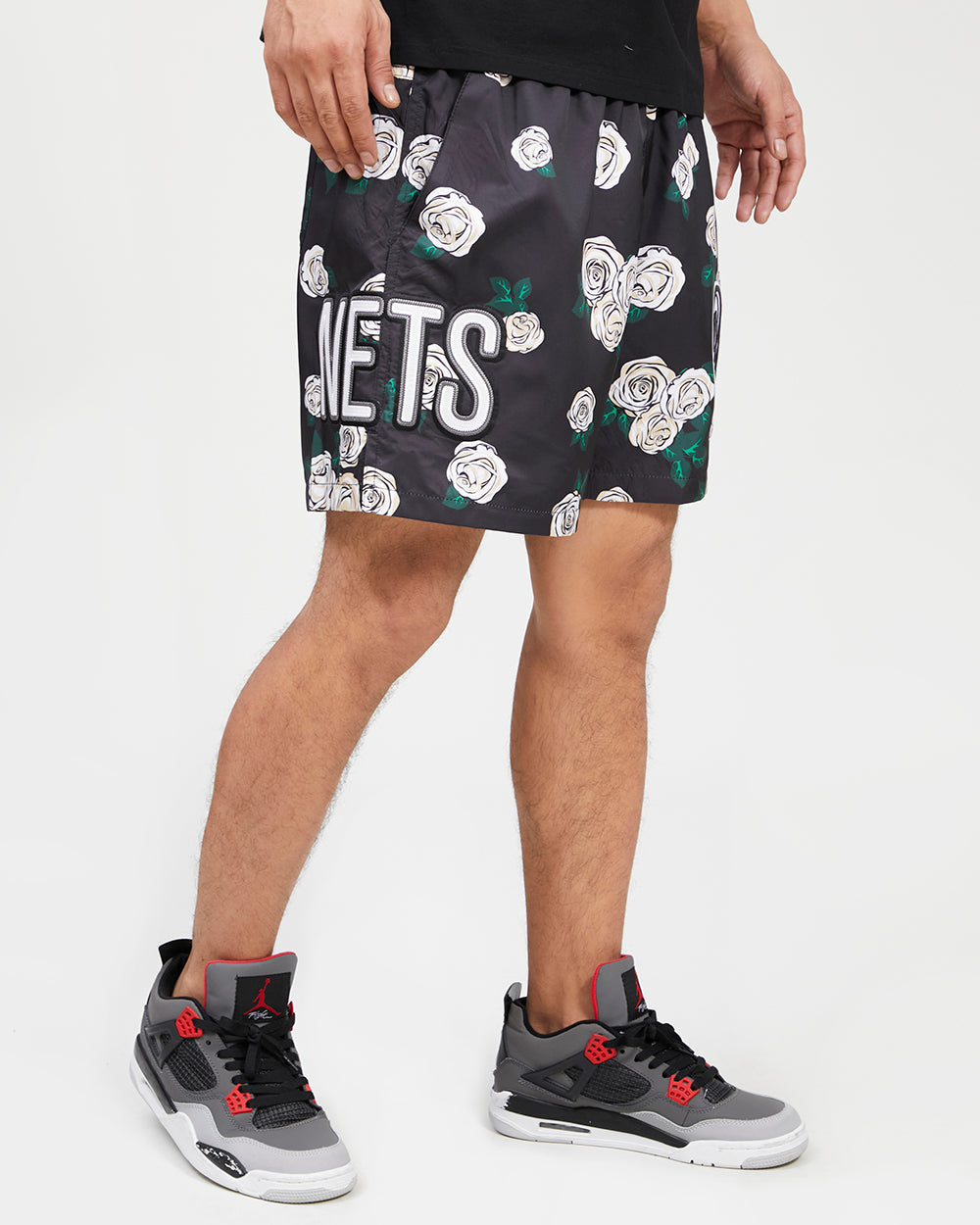 NBA BROOKLYN NETS ROSES AOP MEN'S WOVEN SHORT (BLACK/MULTI)