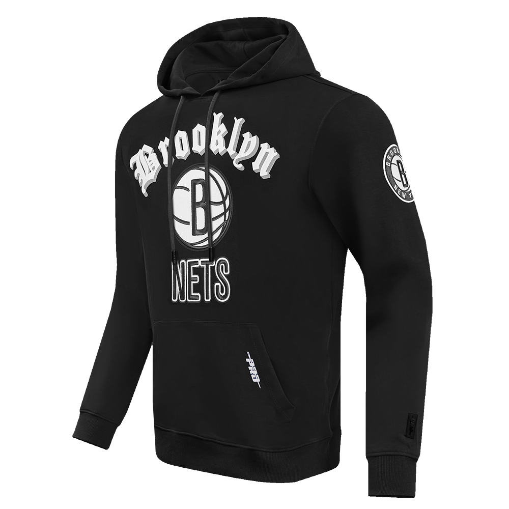 NBA BROOKLYN NETS OLD ENGLISH MEN'S PULLOVER HOODIE (BLACK)