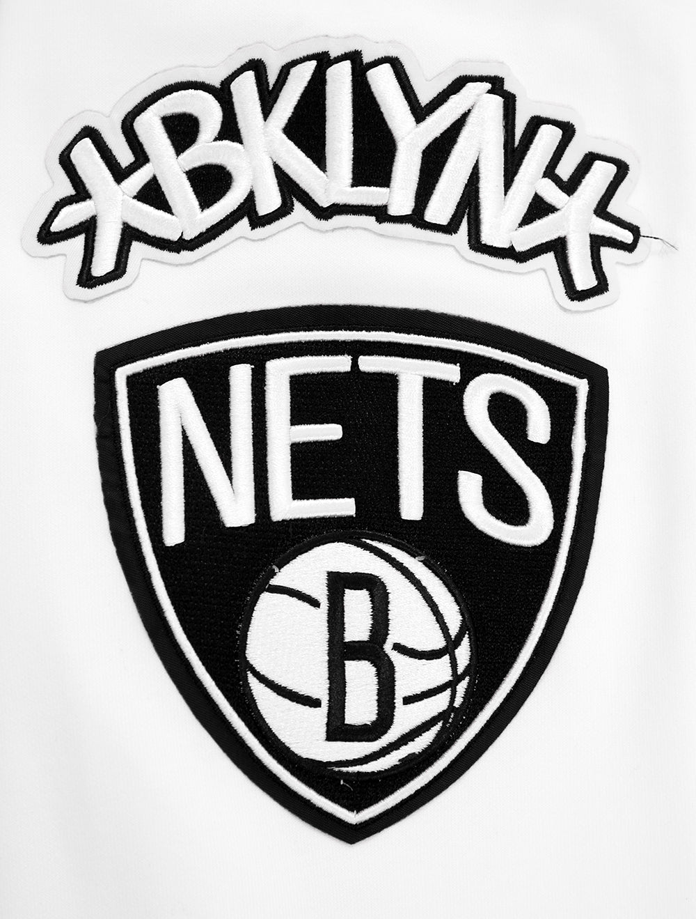 NBA BROOKLYN NETS CLASSIC CHENILLE MEN'S FULL ZIP PULLOVER HOODIE (WHITE)