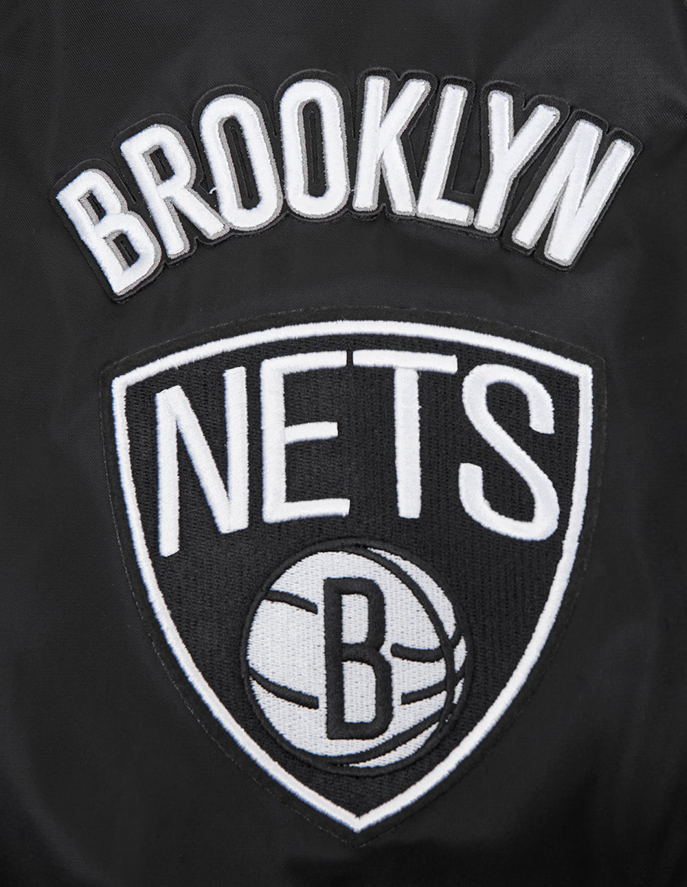 NBA BROOKLYN NETS OLD ENGLISH MEN'S RIB SATIN JACKET (BLACK/GRAY)