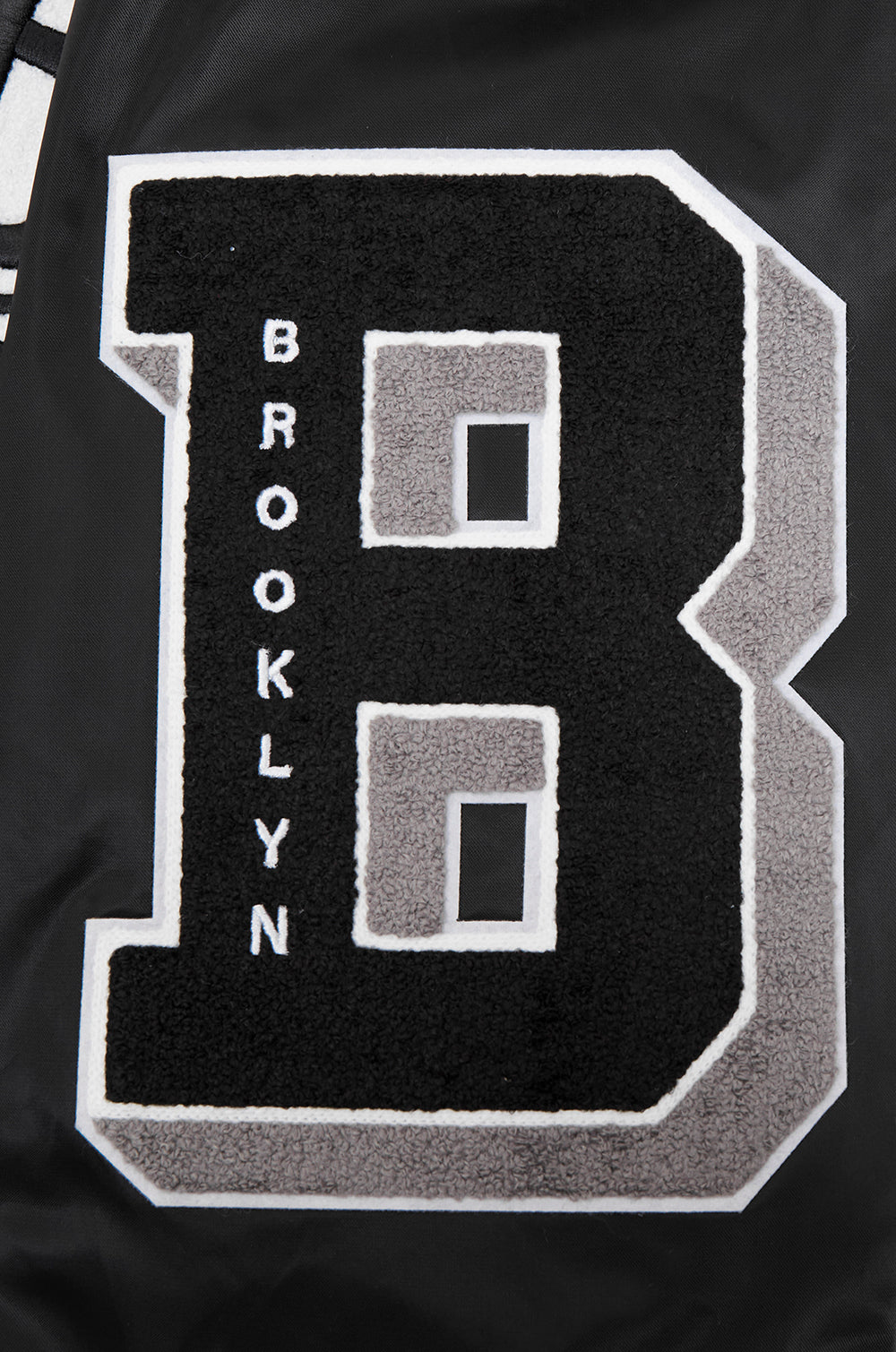 NBA BROOKLYN NETS OLD ENGLISH MEN'S RIB SATIN JACKET (BLACK/GRAY)