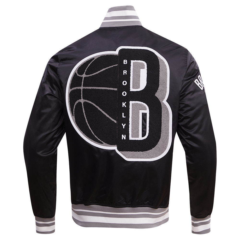 NBA BROOKLYN NETS MASH UP BLOUSON EN SATIN À BORDS CÔTELÉS POUR HOMME (NOIR/GRIS)