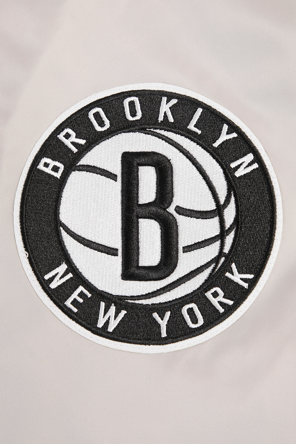 NBA BROOKLYN NETS BIG LOGO MEN'S SATIN JACKET (SILVER)