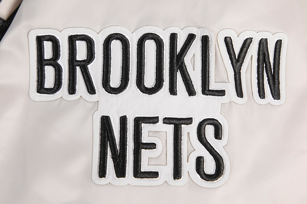 NBA BROOKLYN NETS BIG LOGO MEN'S SATIN JACKET (SILVER)