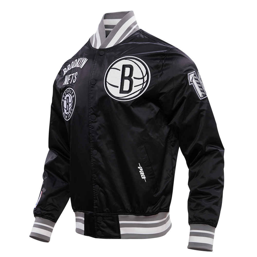 NBA BROOKLYN NETS RETRO CLASSIC BLOUSON EN SATIN À BORDS CÔTELÉS POUR HOMME (NOIR/GRIS)