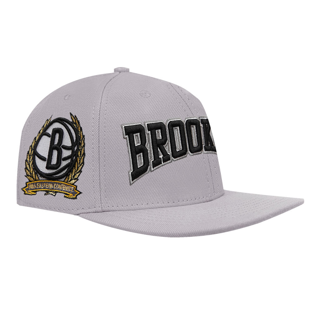 NBA BROOKLYN NETS CREST EMBLEM WORDMARK WOOL SNAPBACK HAT (GRAY)