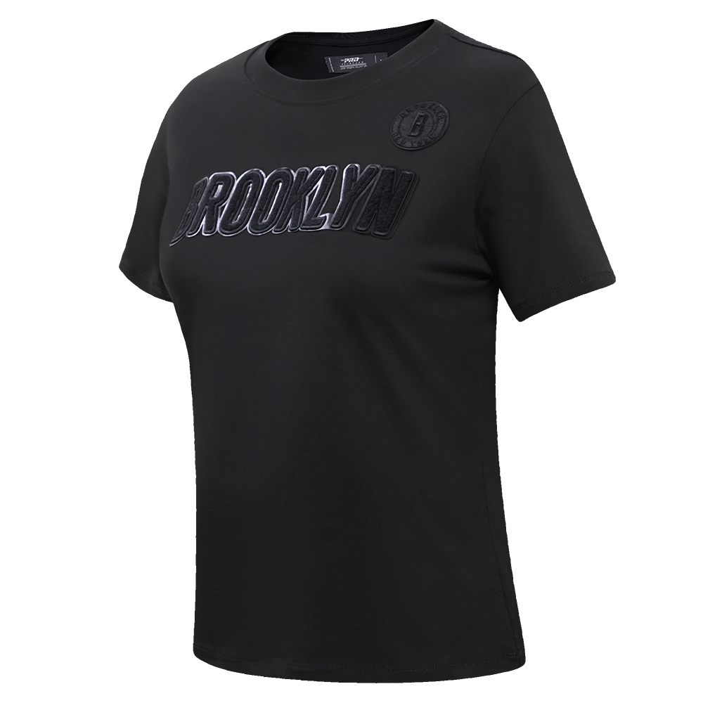 NBA BROOKLYN NETS TRIPLE BLACK WOMEN'S SLIM FIT TEE (TRIPLE BLACK)