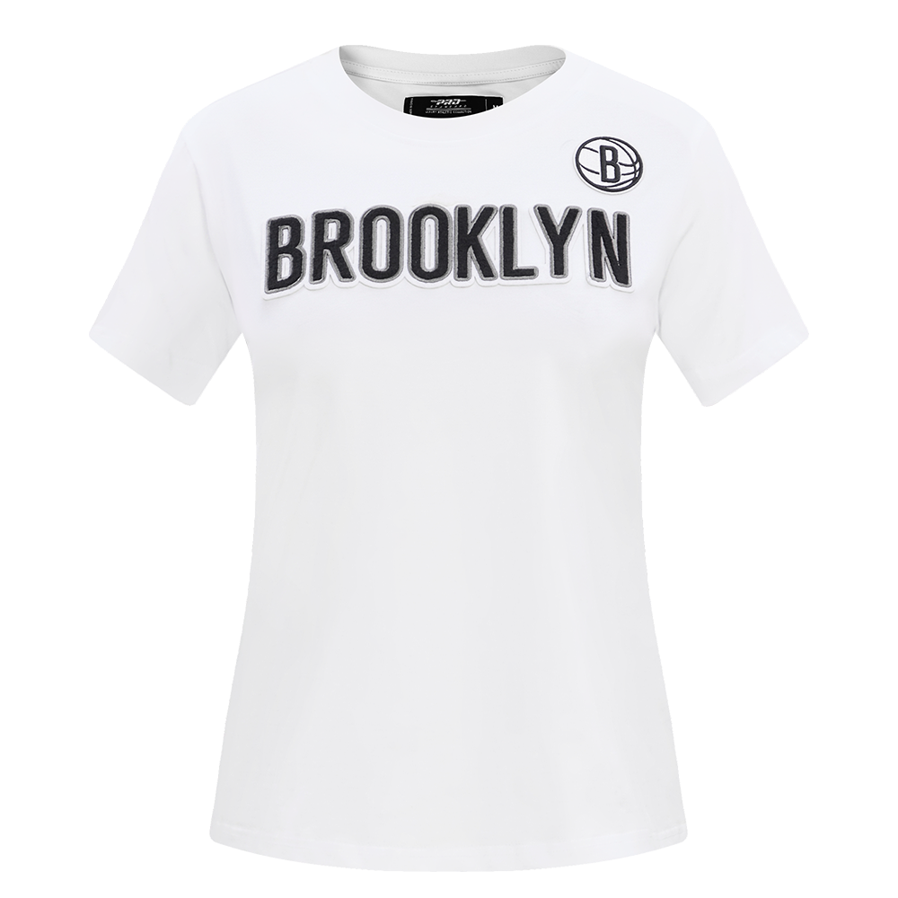NBA BROOKLYN NETS CLASSIC T-SHIRT AJUSTÉ À MANCHES COURTES POUR FEMME (BLANC)
