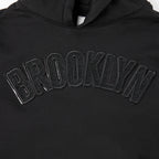 NBA BROOKLYN NETS TRIPLE BLACK BIG BOY'S FLEECE PULLOVER HOODIE (BLACK)