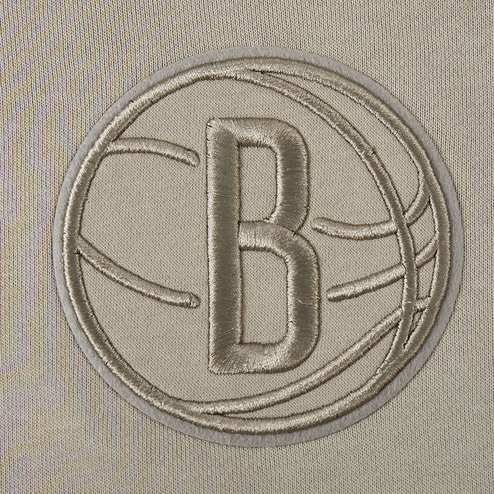NBA BROOKLYN NETS NEUTRAL WOMEN'S CROPPED PULLOVER HOODIE (TAUPE)