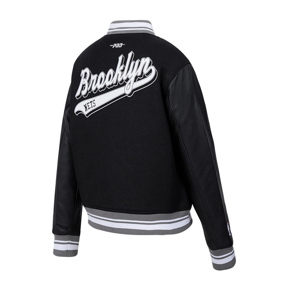 NBA BROOKLYN NETS SCRIPT TAIL WOMEN'S WOOL VARSITY JACKET (BLACK/GRAY)