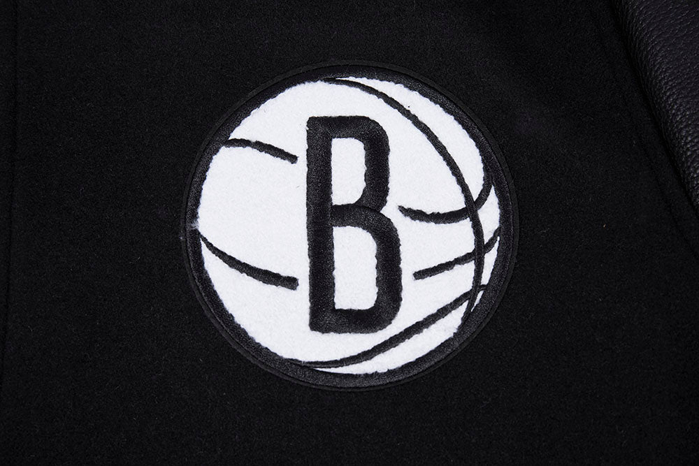 NBA BROOKLYN NETS SCRIPT TAIL WOMEN'S WOOL VARSITY JACKET (BLACK/GRAY)