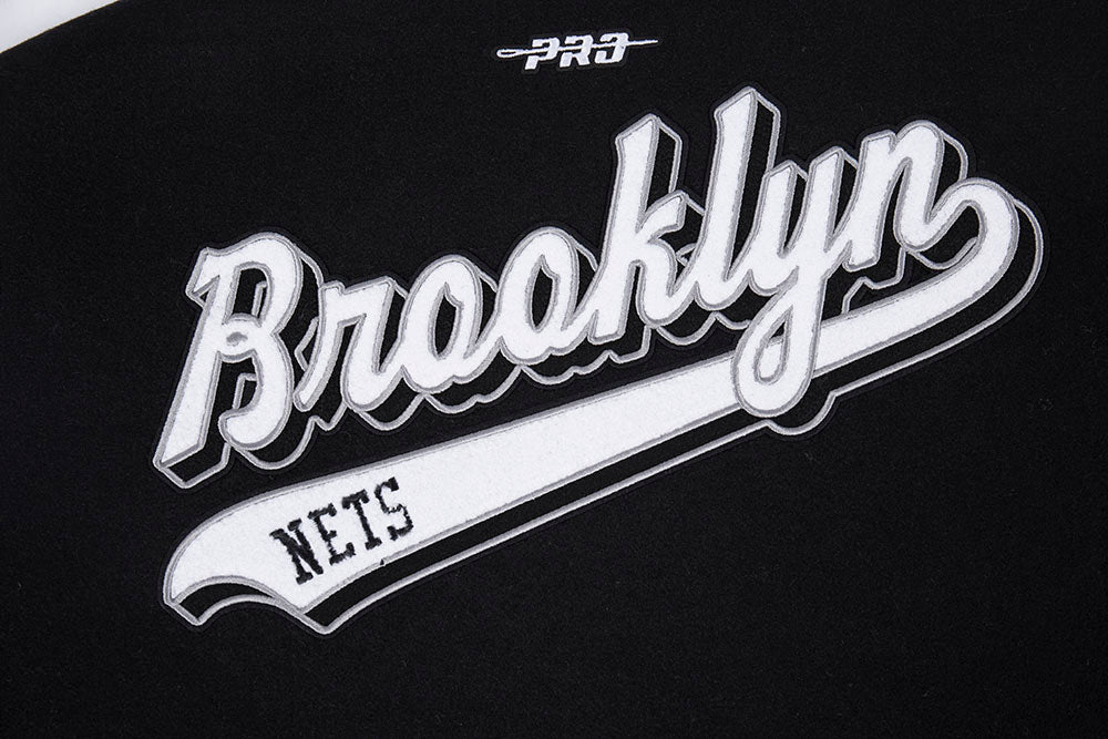NBA BROOKLYN NETS SCRIPT TAIL WOMEN'S WOOL VARSITY JACKET (BLACK/GRAY)