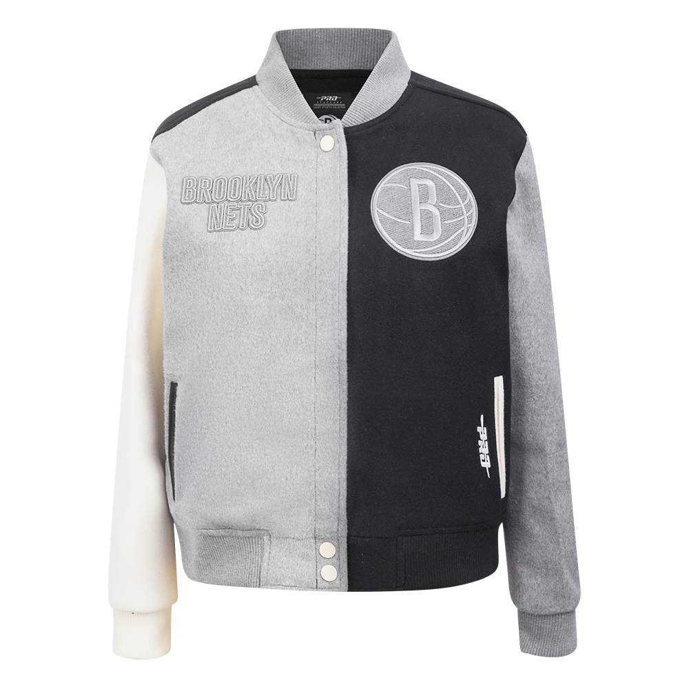 NBA BROOKLYN NETS REVERSE FRENCH TERRY BLOUSON COLLÉGIAL EN LAINE POUR FEMME (NOIR/GRIS/COQUILLE D'ŒUF)