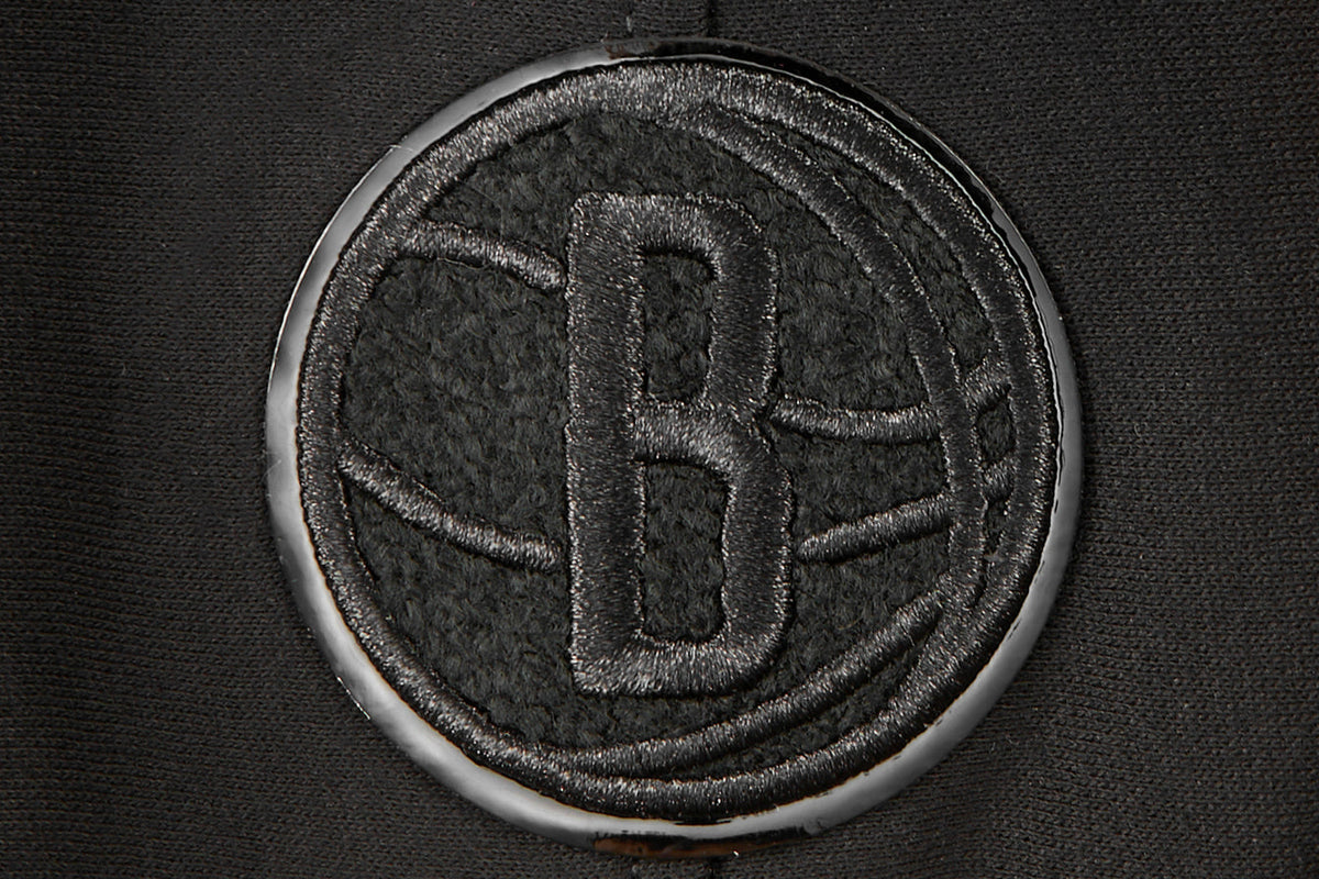 NBA BROOKLYN NETS TRIPLE BLACK LITTLE BOY'S FLEECE PULLOVER HOODIE (BLACK)